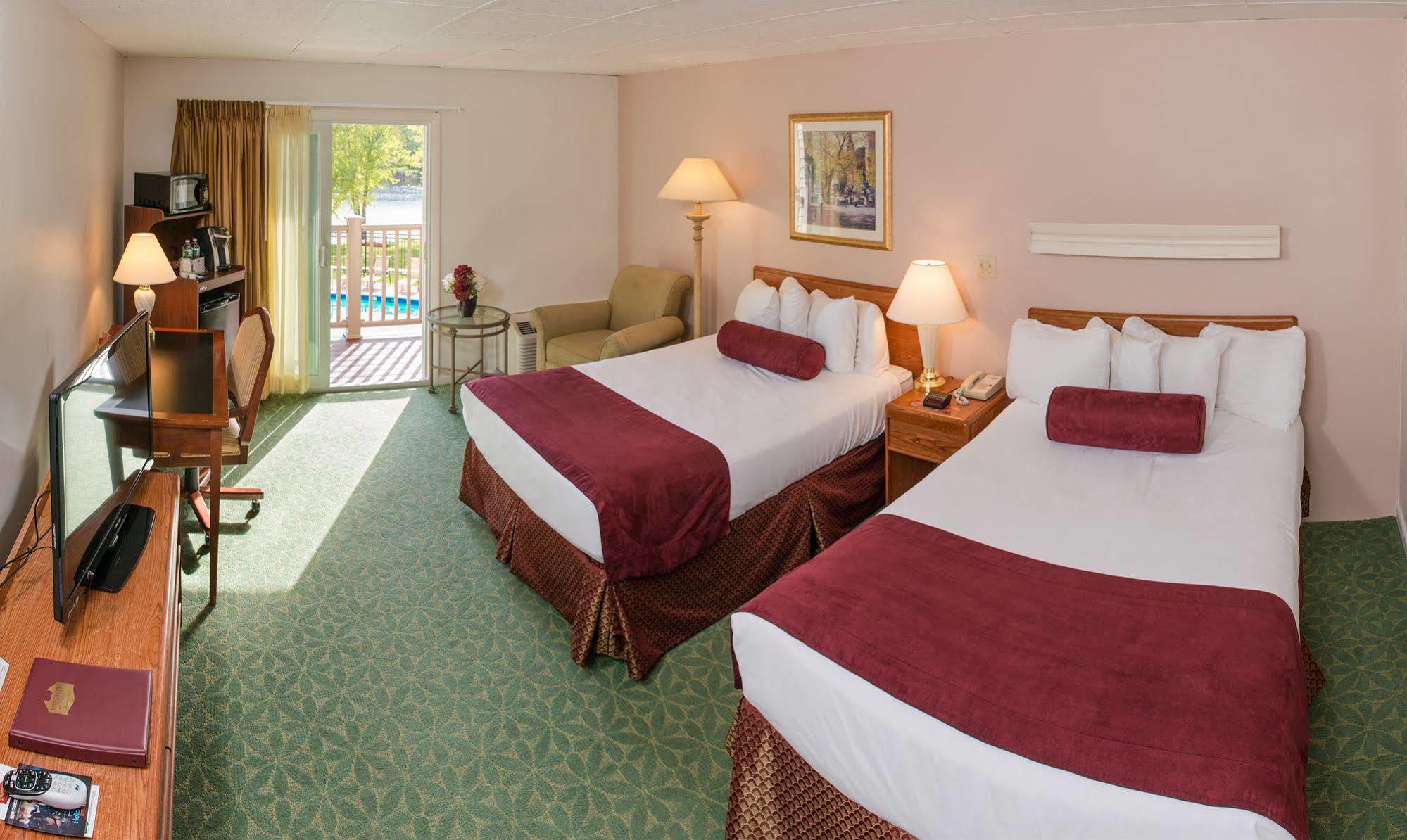University Inn Academic Suites Orono Экстерьер фото