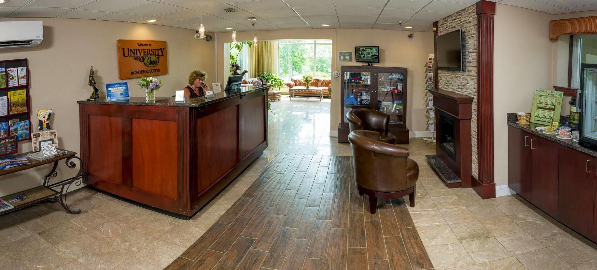 University Inn Academic Suites Orono Экстерьер фото